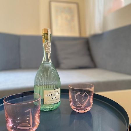 Urban Retreat I Modern Boho Apartments In Lovely Letna District - 10 Minutes From Old Town Prague Ngoại thất bức ảnh