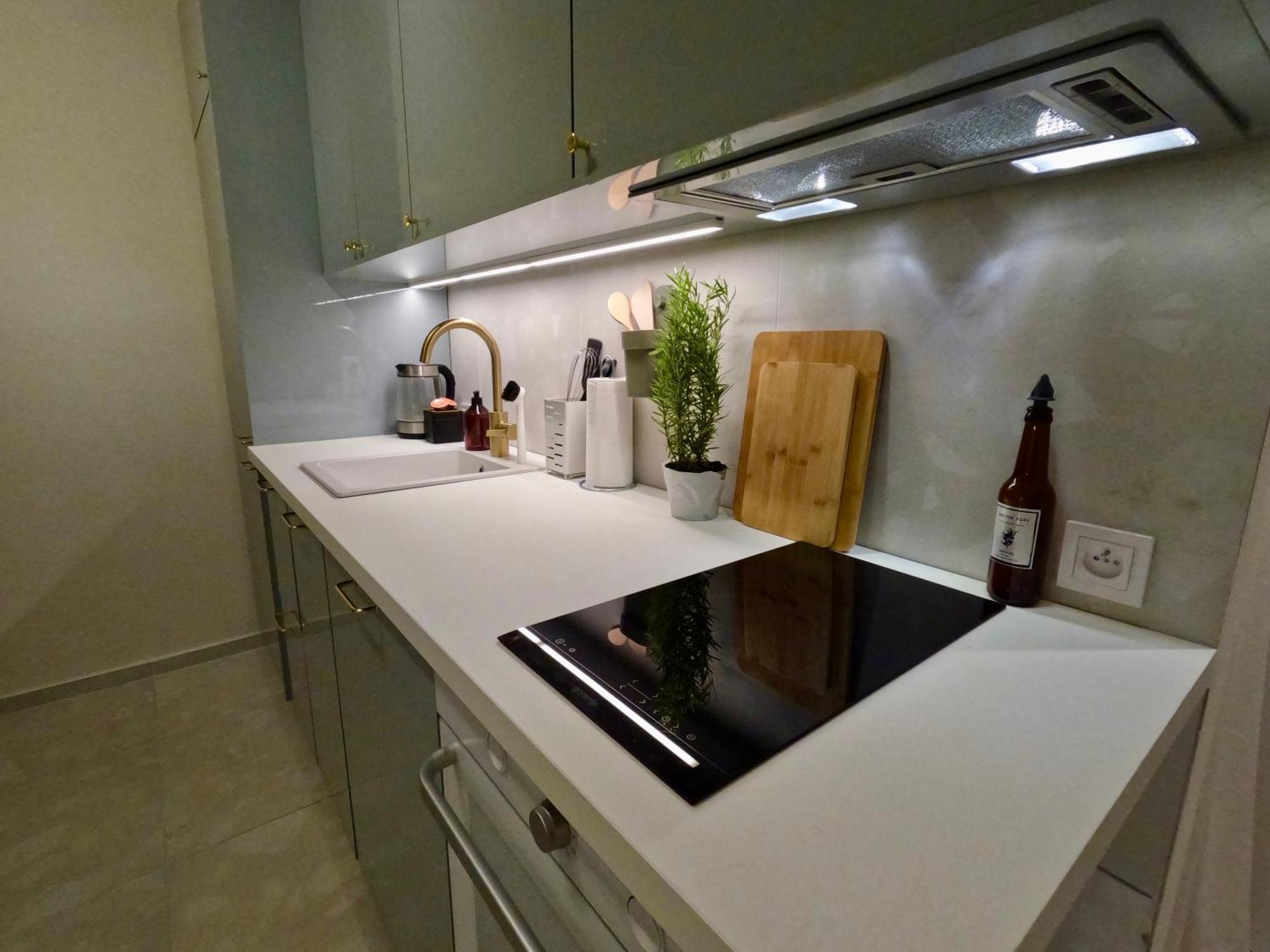 Urban Retreat I Modern Boho Apartments In Lovely Letna District - 10 Minutes From Old Town Prague Ngoại thất bức ảnh