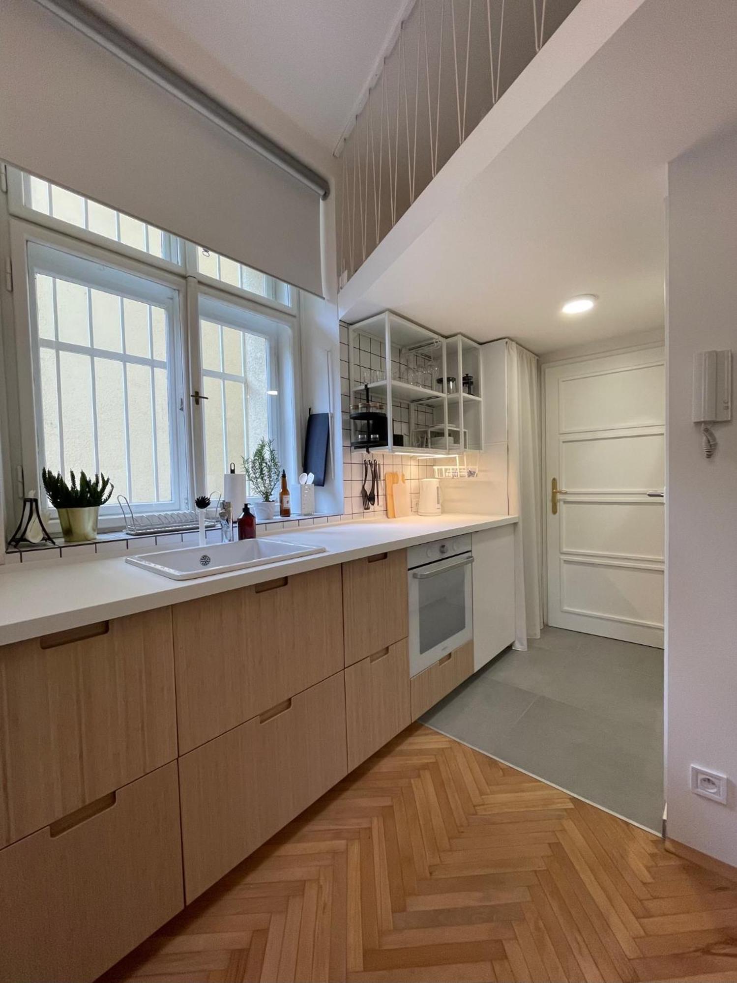 Urban Retreat I Modern Boho Apartments In Lovely Letna District - 10 Minutes From Old Town Prague Ngoại thất bức ảnh