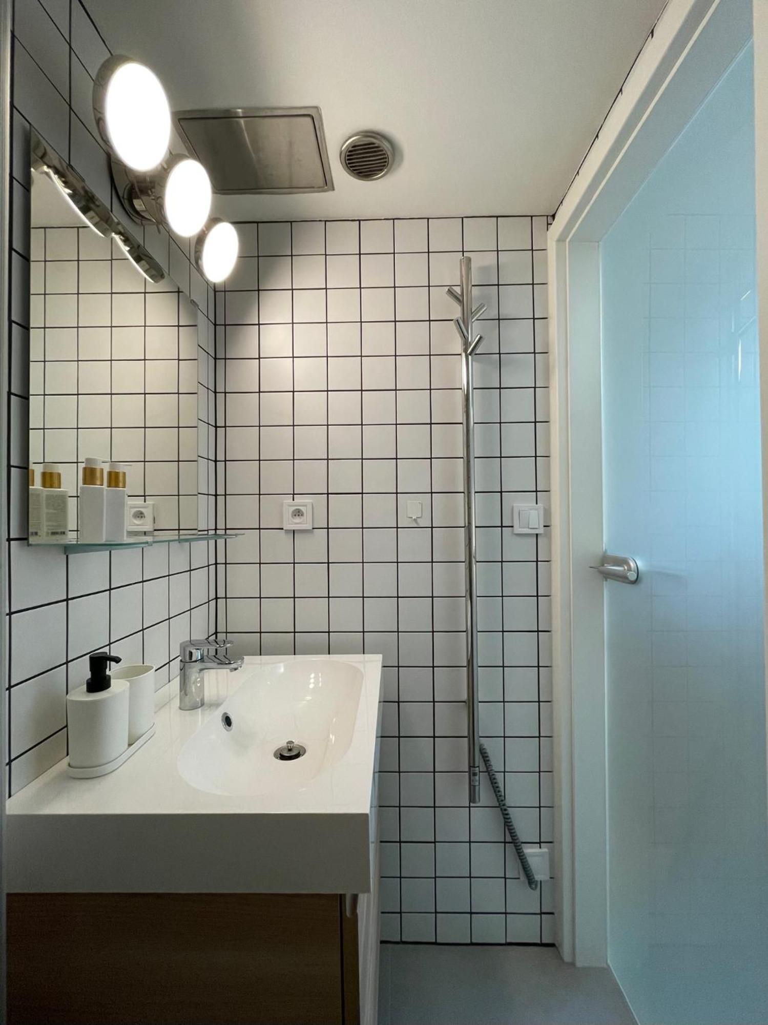 Urban Retreat I Modern Boho Apartments In Lovely Letna District - 10 Minutes From Old Town Prague Ngoại thất bức ảnh